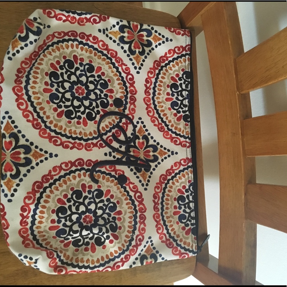 Thirty One Zipper Pouch